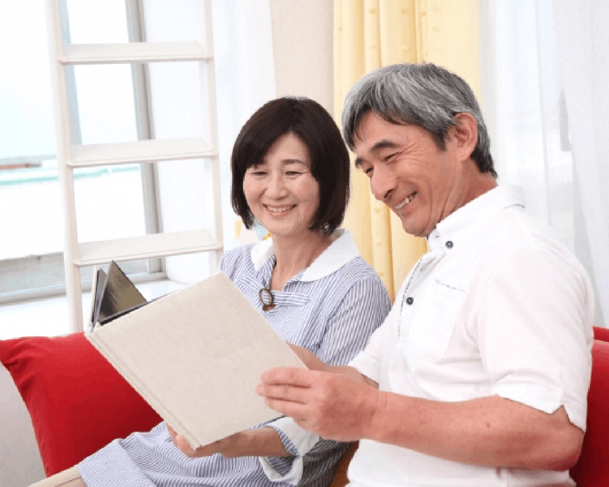 「シニア」は言い換えられる？定義や注意点、言い換え例を解説