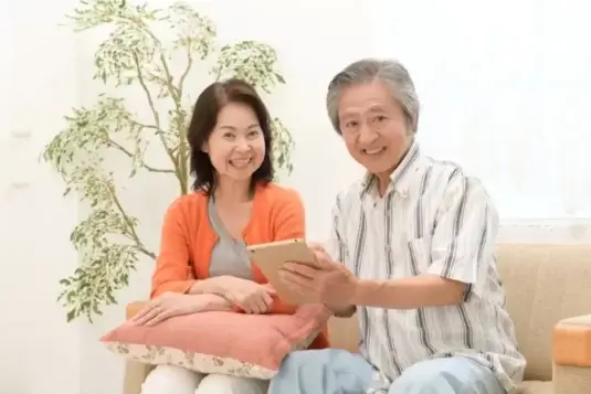 人気のシニア向けサービスとは？シニアの消費行動の特徴も解説！