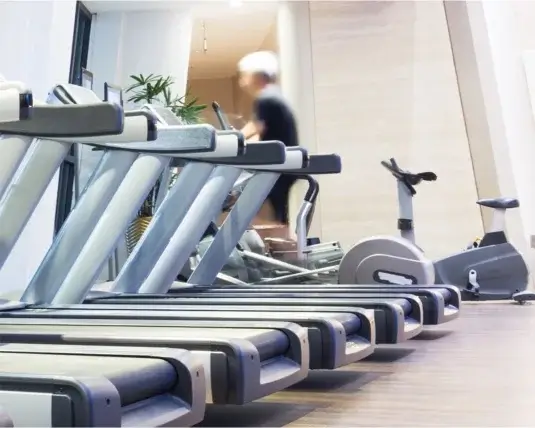 シニア向けフィットネス市場と業態別アプローチを調査！