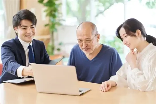 ケアシニアとは？特徴・おすすめ訴求・アプローチ方法を解説